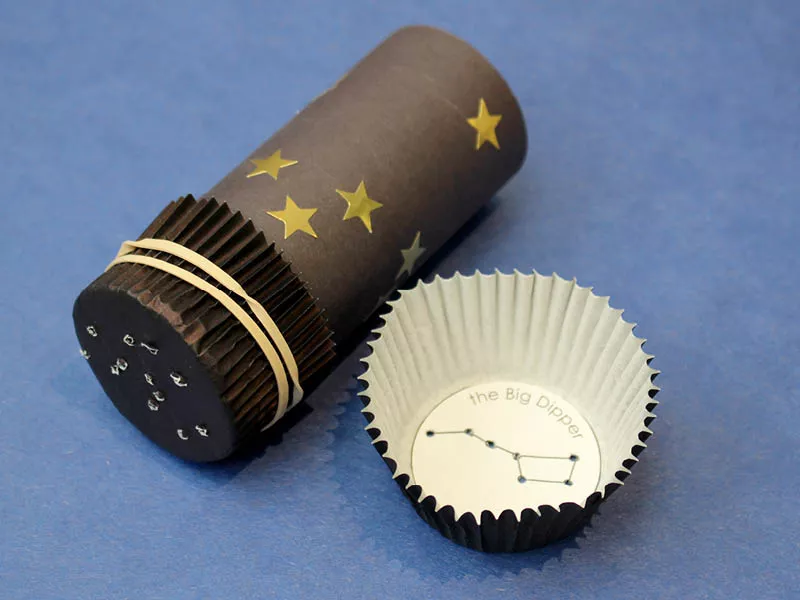 Paper tube constellation viewer